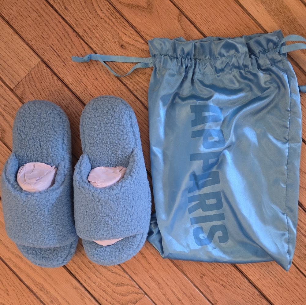Apparis Rana Arctic Slippers- SIZE 9 *New*